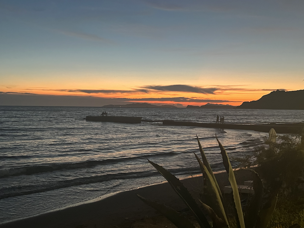 Image of people enjoying central Arillas